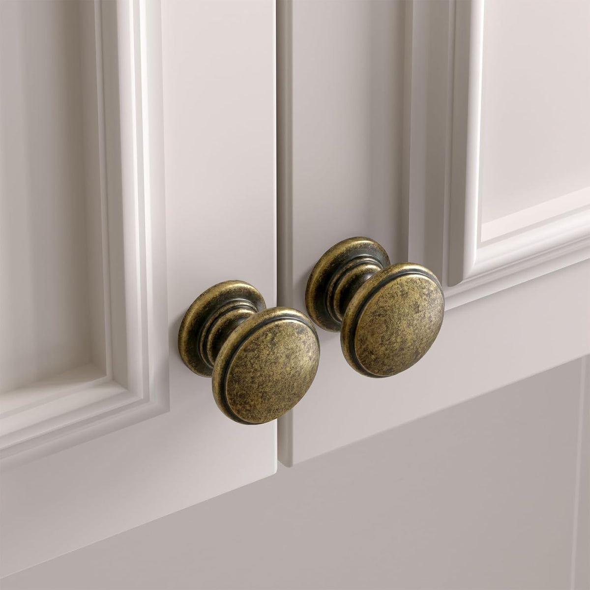 25 Pack Antique Brass Knobs
